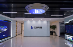 <b>系统主要借助物联网技术、工业PLC控制技术、计</b>