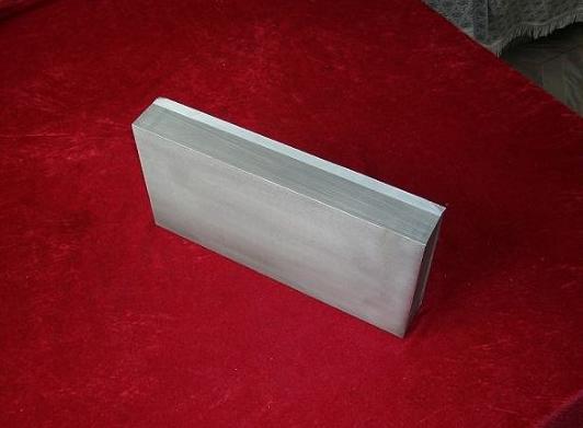 如发展不锈钢复合材料就一直是国家发改委、科技部积极支持、倡导的高科技项目