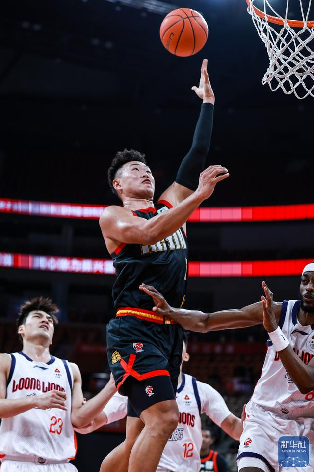 CBA常规赛第26轮：深圳主场97-96力克广州