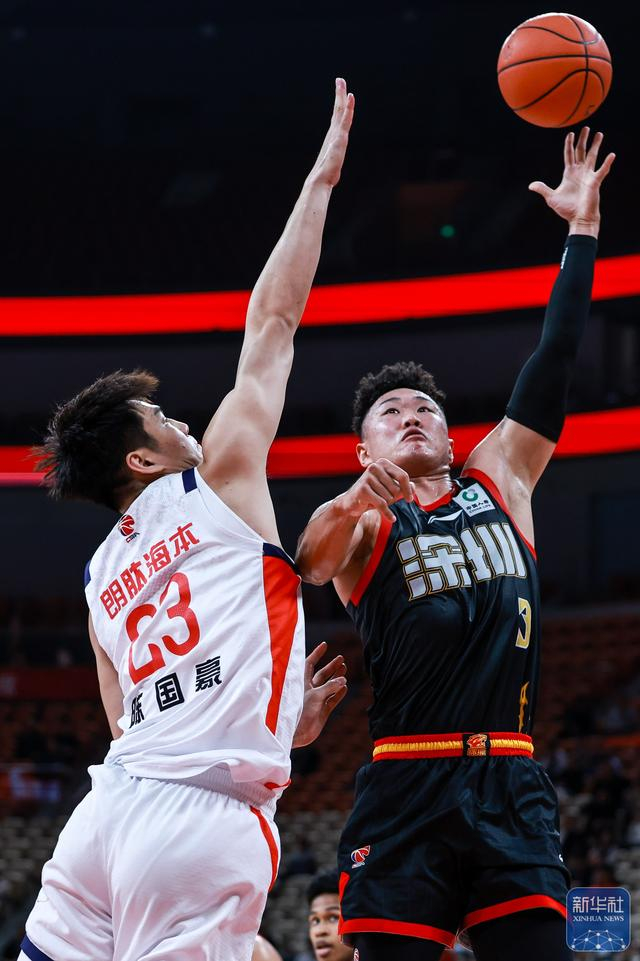 CBA常规赛第26轮：深圳主场97-96力克广州