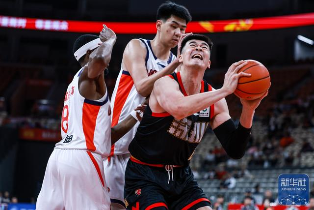 CBA常规赛第26轮：深圳主场97-96力克广州
