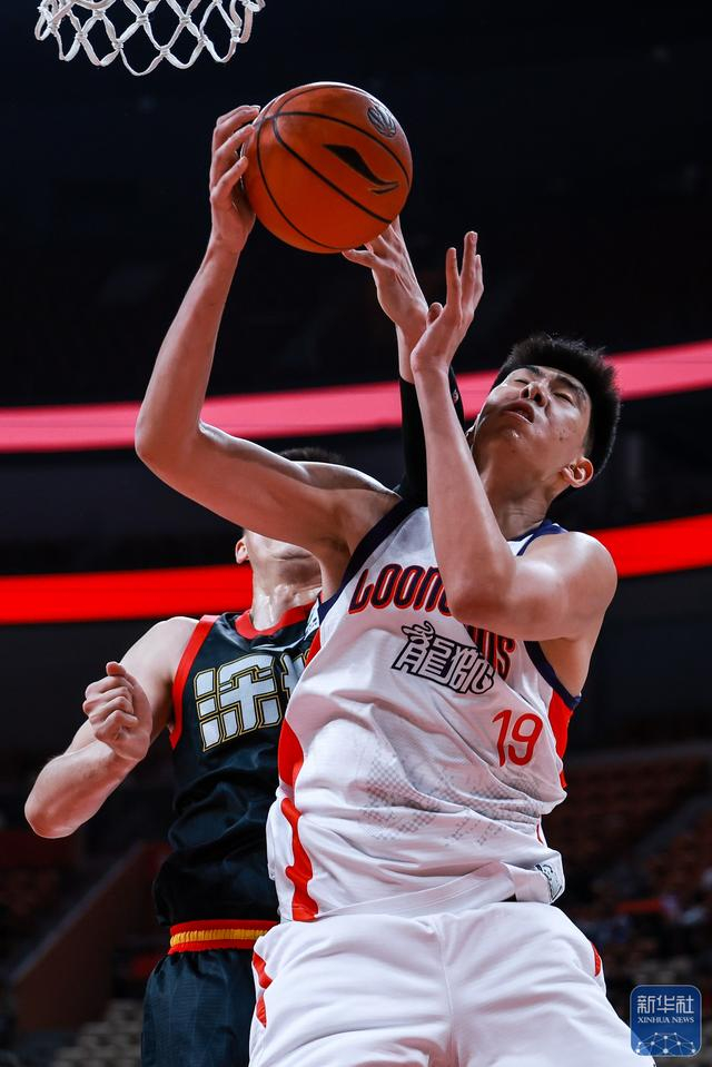 CBA常规赛第26轮：深圳主场97-96力克广州