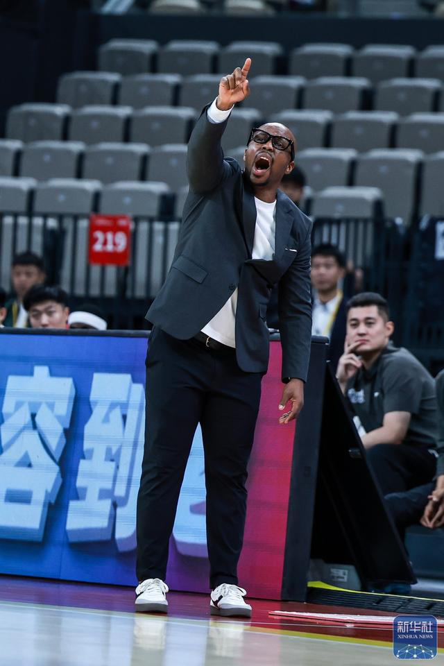 CBA常规赛第26轮：深圳主场97-96力克广州