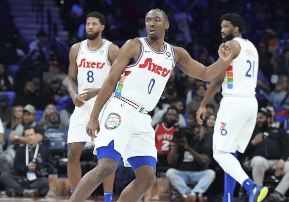 恩比德伤停致76人陷季后赛泥潭，年轻阵容难扛压