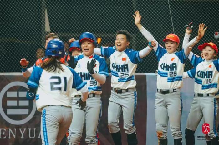 浙江队33-6大胜江苏队 首届垒球联赛圆满收官